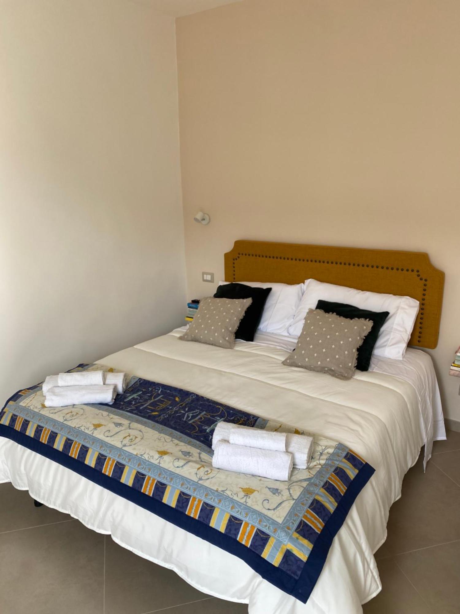 All'Imbrunire Exlusive Apartment Salerno Ngoại thất bức ảnh